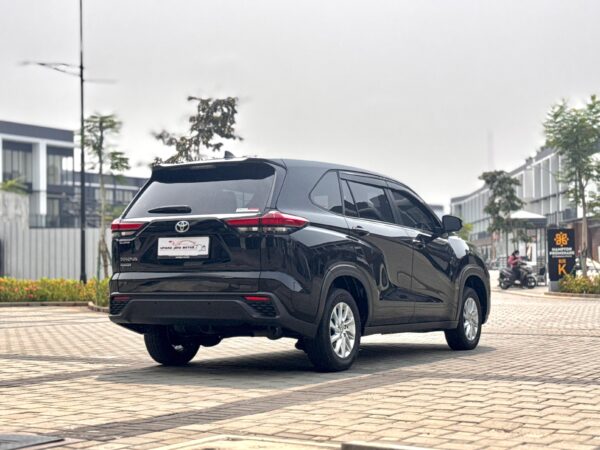 INNOVA ZENIX 2.0 G AT HITAM 2024 - Gambar 4