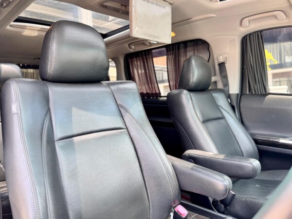 VELLFIRE 2.5 Z ALLES AT HITAM 2011 - Gambar 13