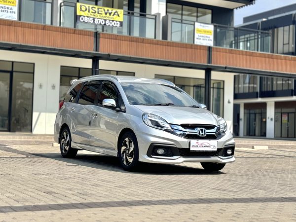MOBILIO RS MT SILVER 2015 - Gambar 2