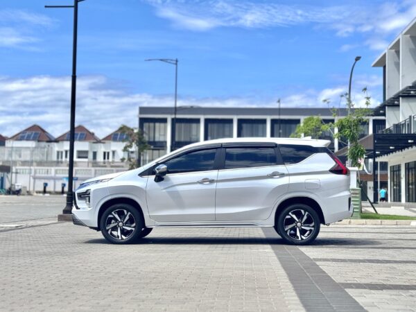 XPANDER ULTIMATE AT PUTIH 2024 - Gambar 6