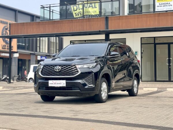 INNOVA ZENIX 2.0 G AT HITAM 2024 - Gambar 3