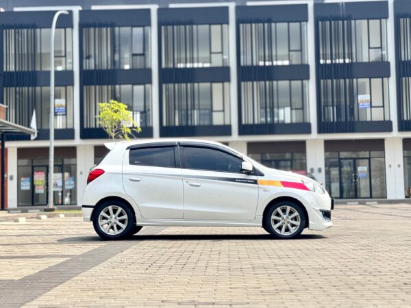 MIRAGE GL SPORT AT PUTIH 2015 - Gambar 4