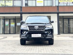 FORTUNER 2.4 VRZ GR SPORT AT HITAM 2022
