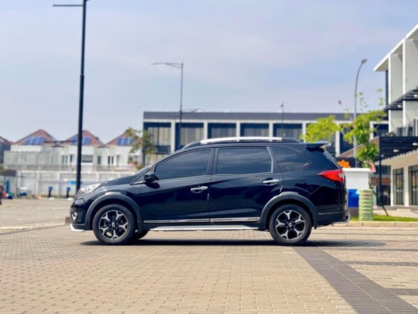 BRV E PRESTIGE AT HITAM 2016 - Gambar 7