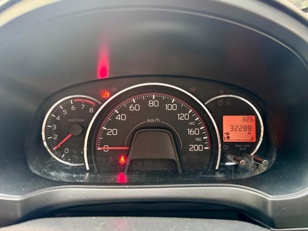 AGYA 1.2 GR SPORT MT PUTIH 2021 - Gambar 8