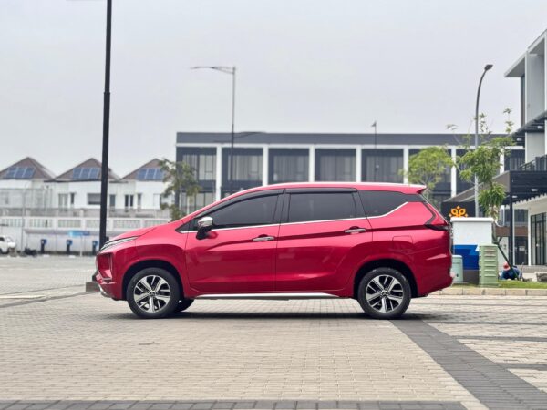 XPANDER ULTIMATE AT MERAH 2019 - Gambar 4
