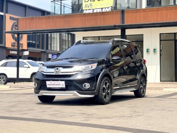 BRV E PRESTIGE AT HITAM 2016 - Gambar 3