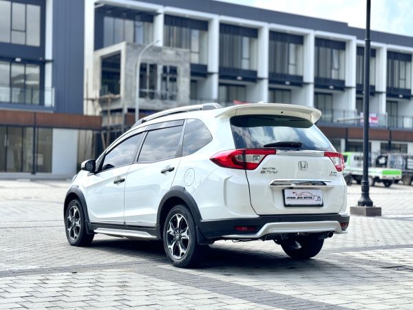BRV E PRESTIGE AT PUTIH 2018 - Gambar 4