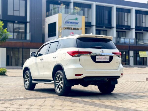 FORTUNER 2.4 VRZ AT PUTIH 2016 - Gambar 5