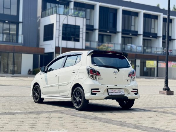 AGYA 1.2 GR SPORT AT PUTIH 2022 - Gambar 7