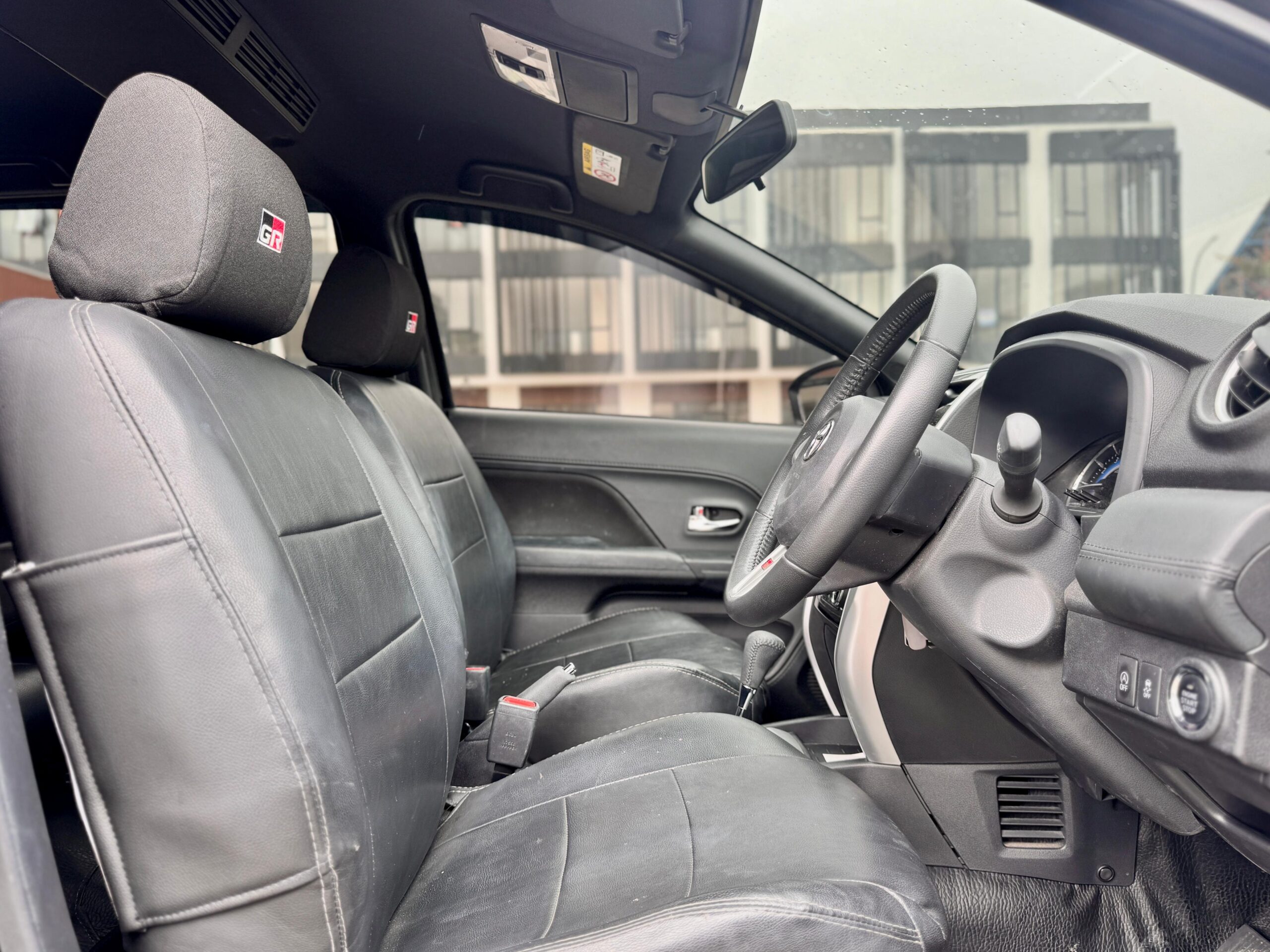 RUSH GR SPORT AT HITAM 2024 - Gambar 11