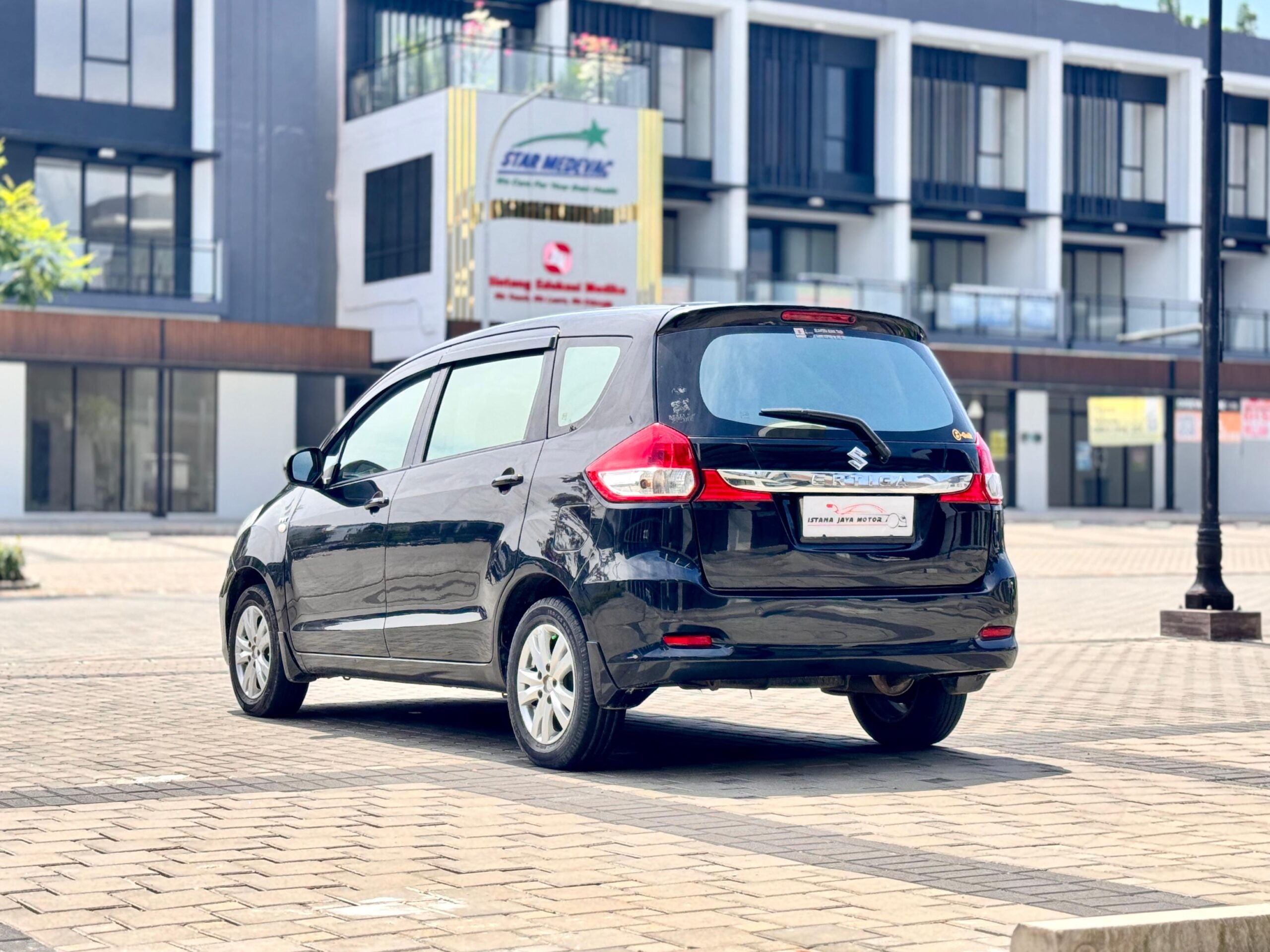 ERTIGA GL AT HITAM 2018 - Gambar 7