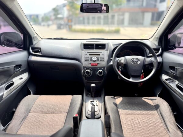 AVANZA VELOZ 1.5 AT HITAM 2013 - Gambar 10