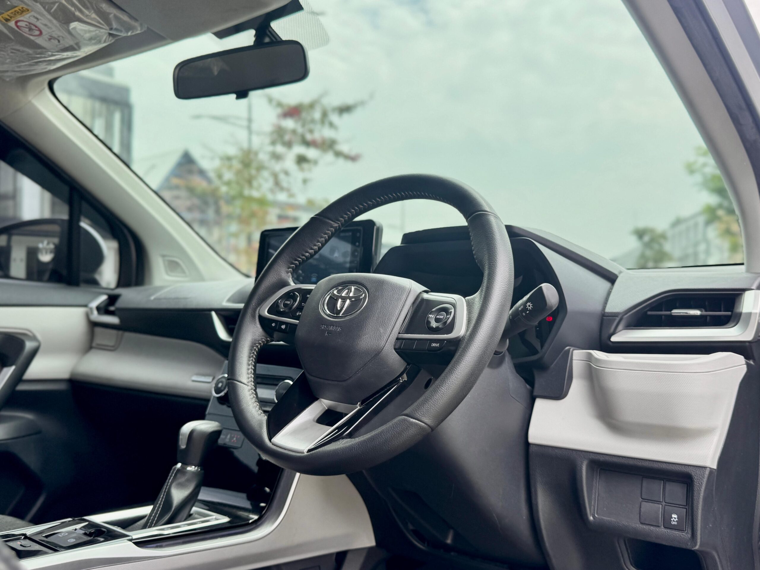 AVANZA 1.5 VELOZ Q AT SILVER 2023 - Gambar 9