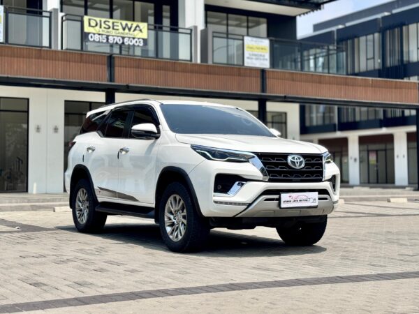 FORTUNER 2.8 VRZ AT PUTIH 2022 - Gambar 2