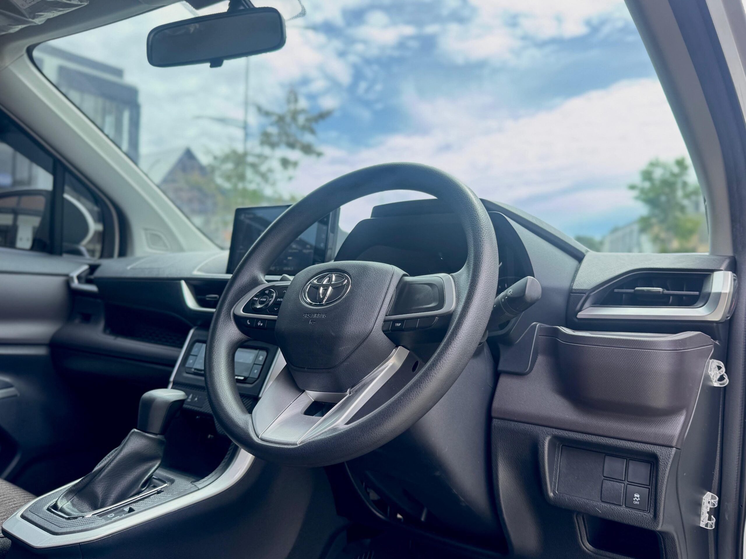 AVANZA G AT PUTIH 2023 - Gambar 10