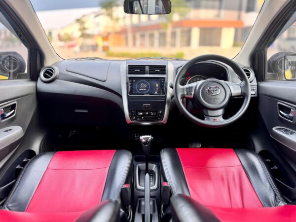 AGYA 1.2 GR SPORT AT KUNING 2022 - Gambar 10