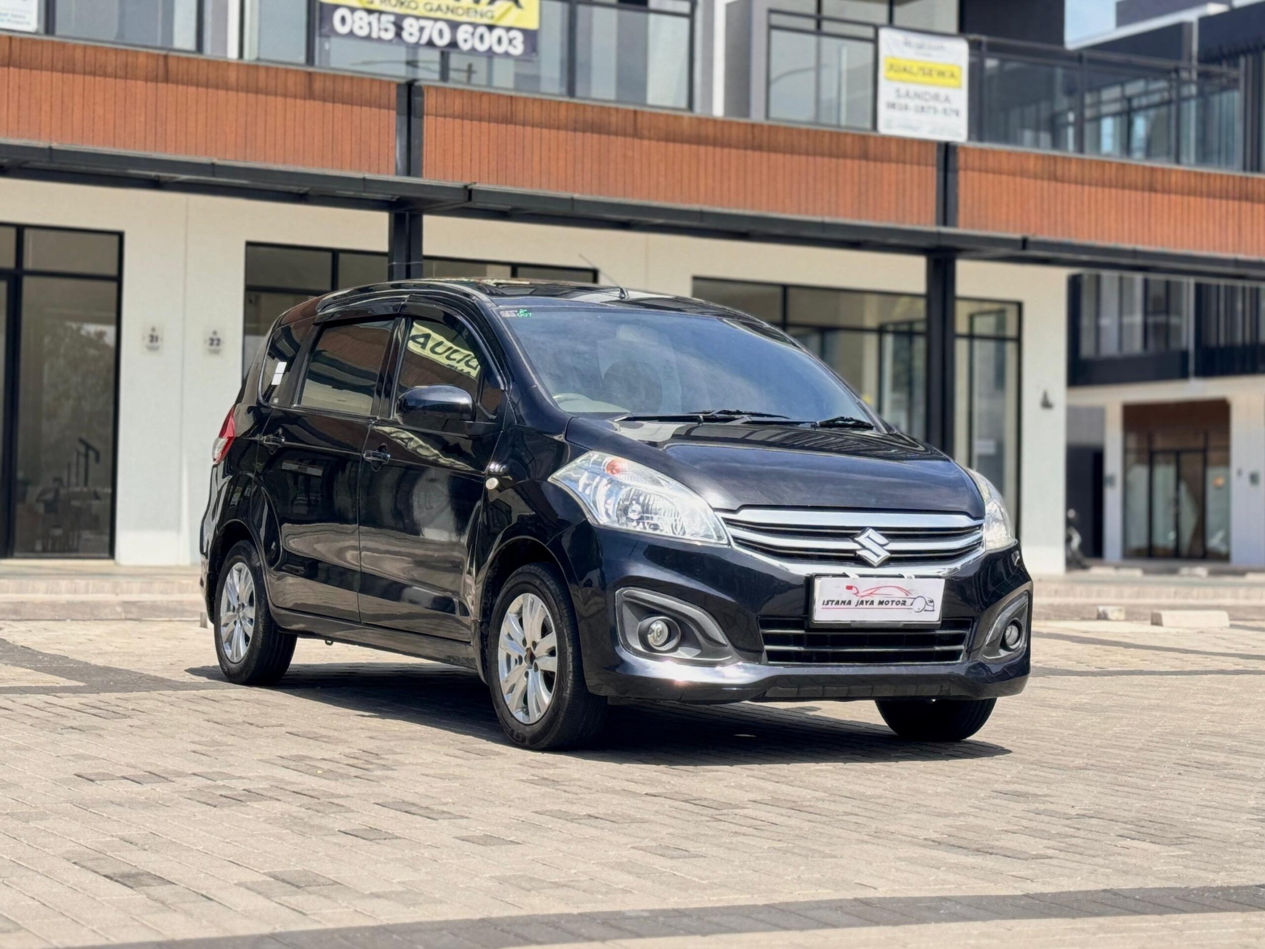 ERTIGA GL AT HITAM 2018 - Gambar 2