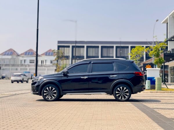 BRV E PRESTIGE SENGSING HITAM 2022 - Gambar 7