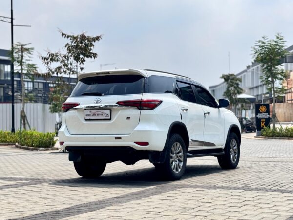FORTUNER 2.8 VRZ AT PUTIH 2022 - Gambar 5