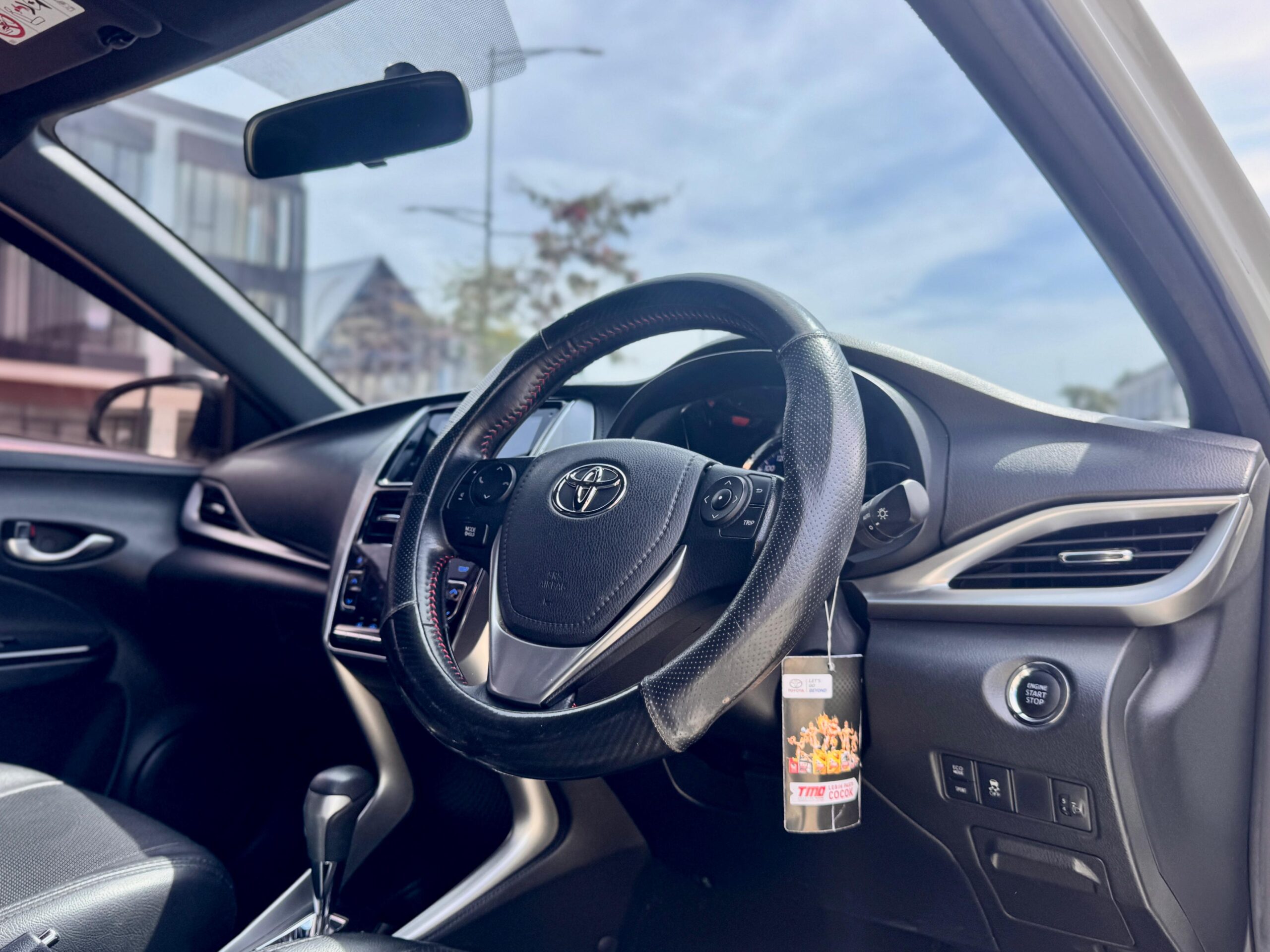 YARIS TRD AT PUTIH 2020 - Gambar 9