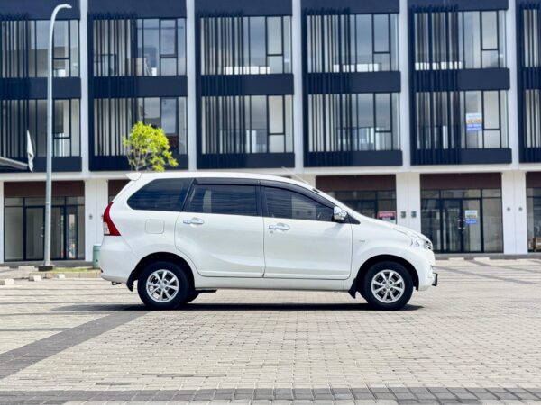 AVANZA 1.3 G AT PUTIH 2012 - Gambar 4
