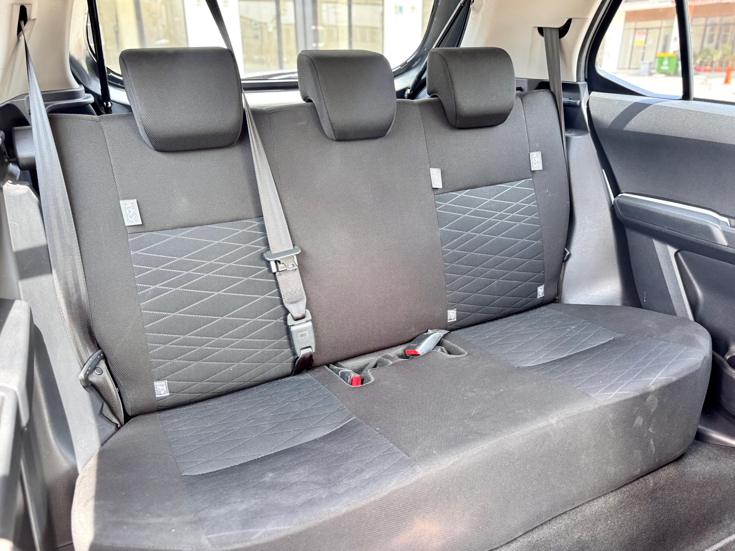 AGYA 1.2 G AT ABU 2024 - Gambar 14