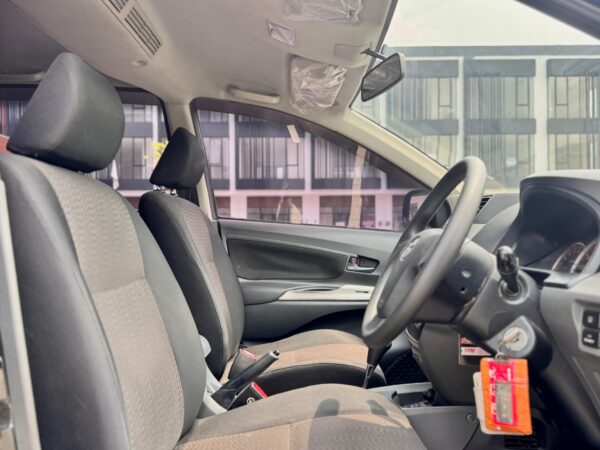 AVANZA VELOZ 1.5 AT HITAM 2013 - Gambar 11