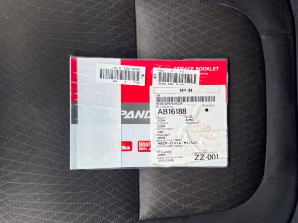 XPANDER SPORT AT COKLAT 2019 - Gambar 15