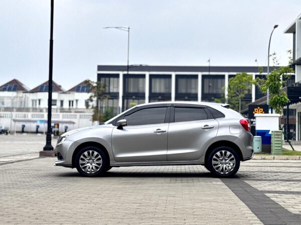 BALENO HB AT SILVER 2019 - Gambar 5