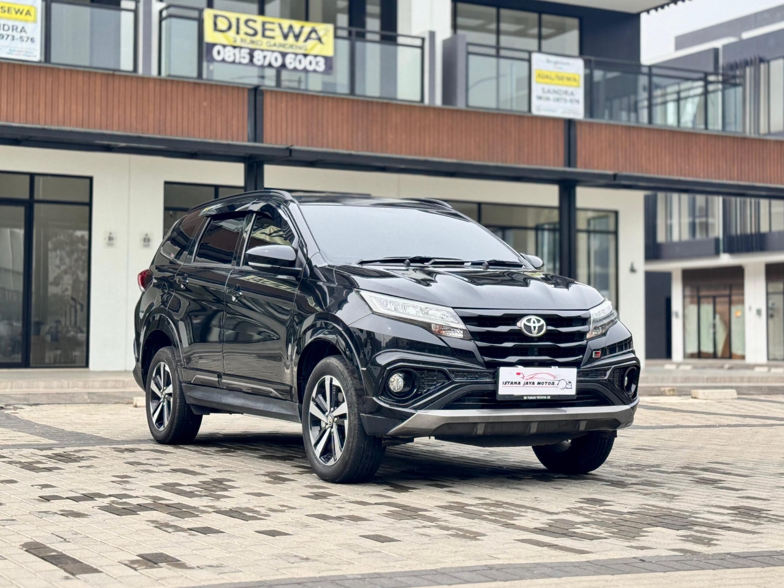 RUSH GR SPORT AT HITAM 2024 - Gambar 3