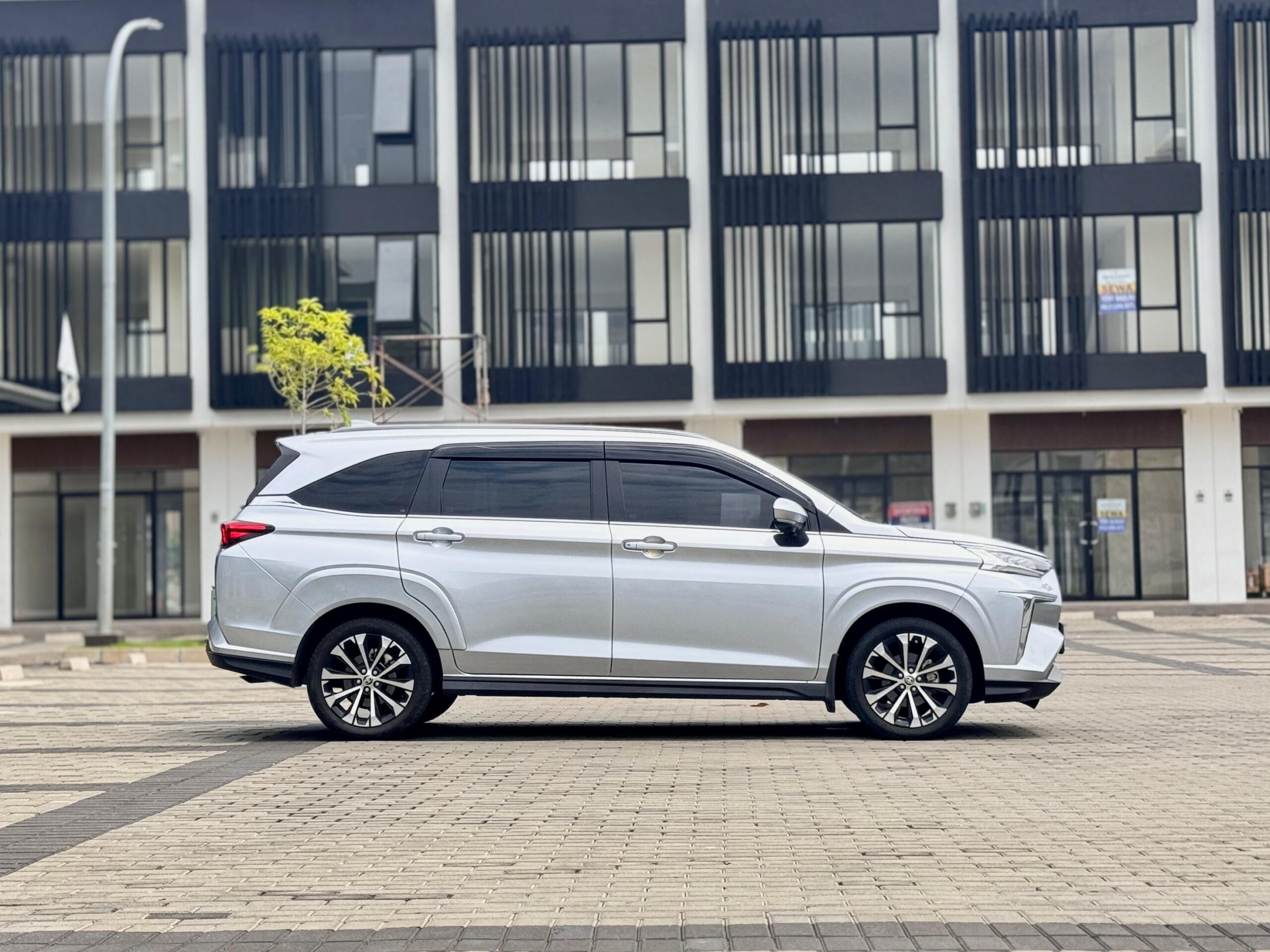 AVANZA 1.5 VELOZ Q AT SILVER 2023 - Gambar 7