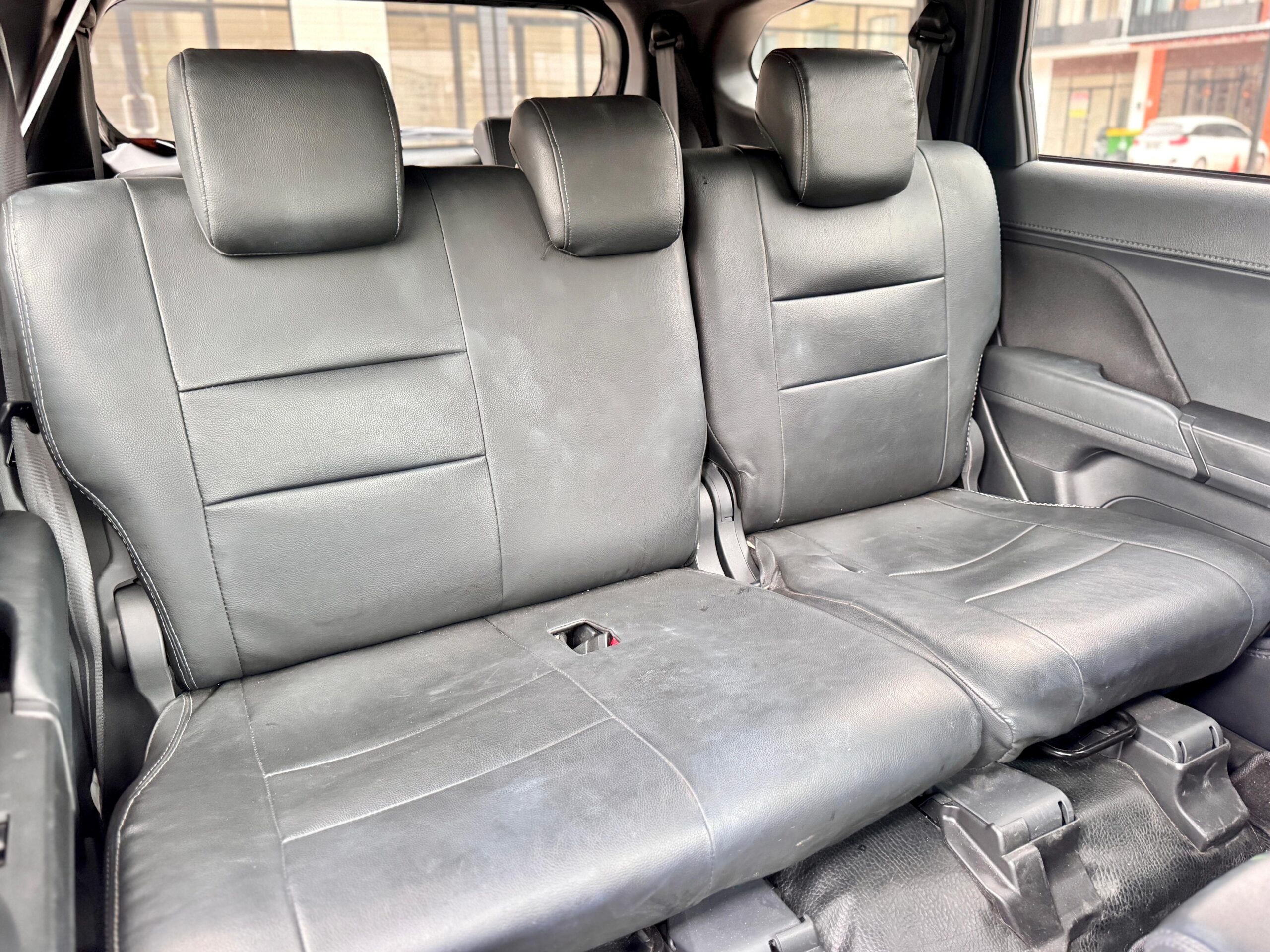 RUSH GR SPORT AT HITAM 2024 - Gambar 13