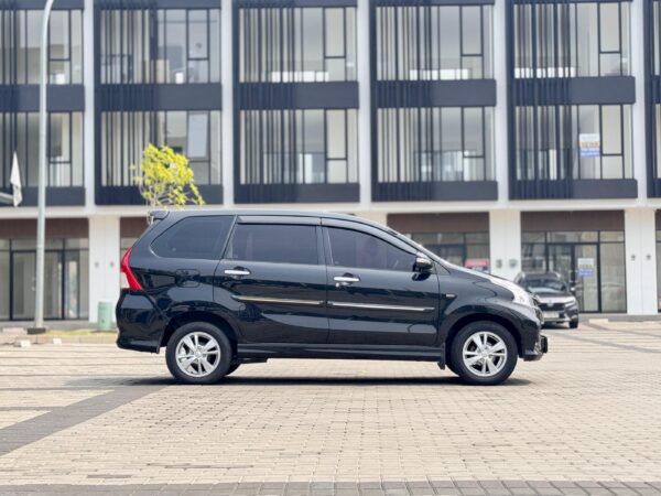 AVANZA VELOZ 1.5 AT HITAM 2013 - Gambar 6