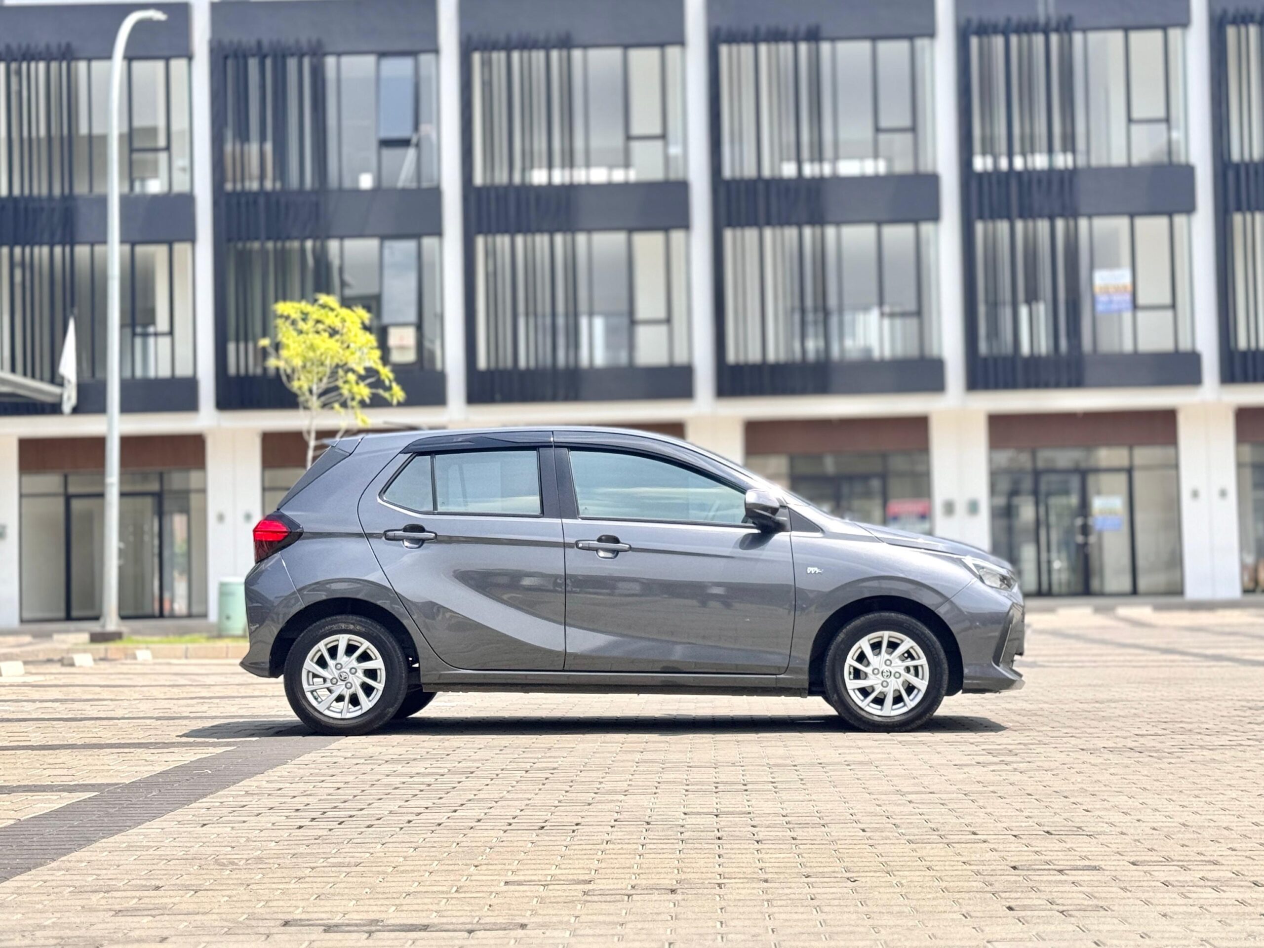 AGYA 1.2 G AT ABU 2024 - Gambar 5