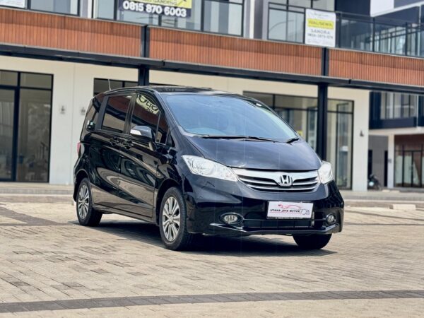 FREED S AT HITAM - Gambar 2