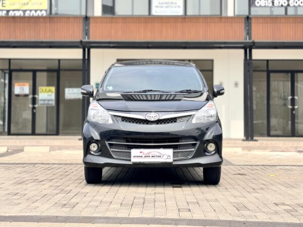 AVANZA VELOZ 1.5 AT HITAM 2013