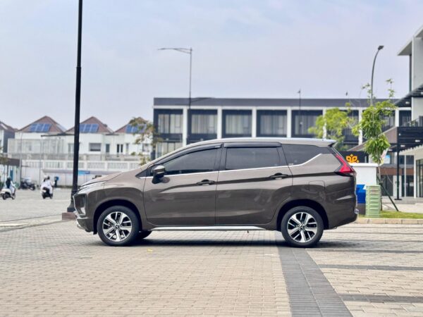XPANDER SPORT AT COKLAT 2019 - Gambar 4