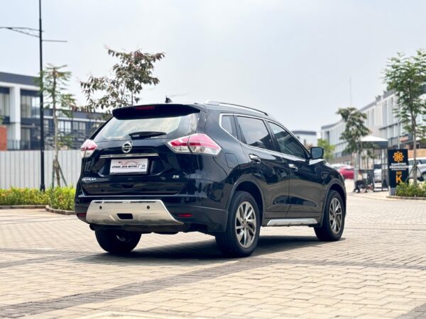 XTRAIL 2.5 AT HITAM 2015 - Gambar 6