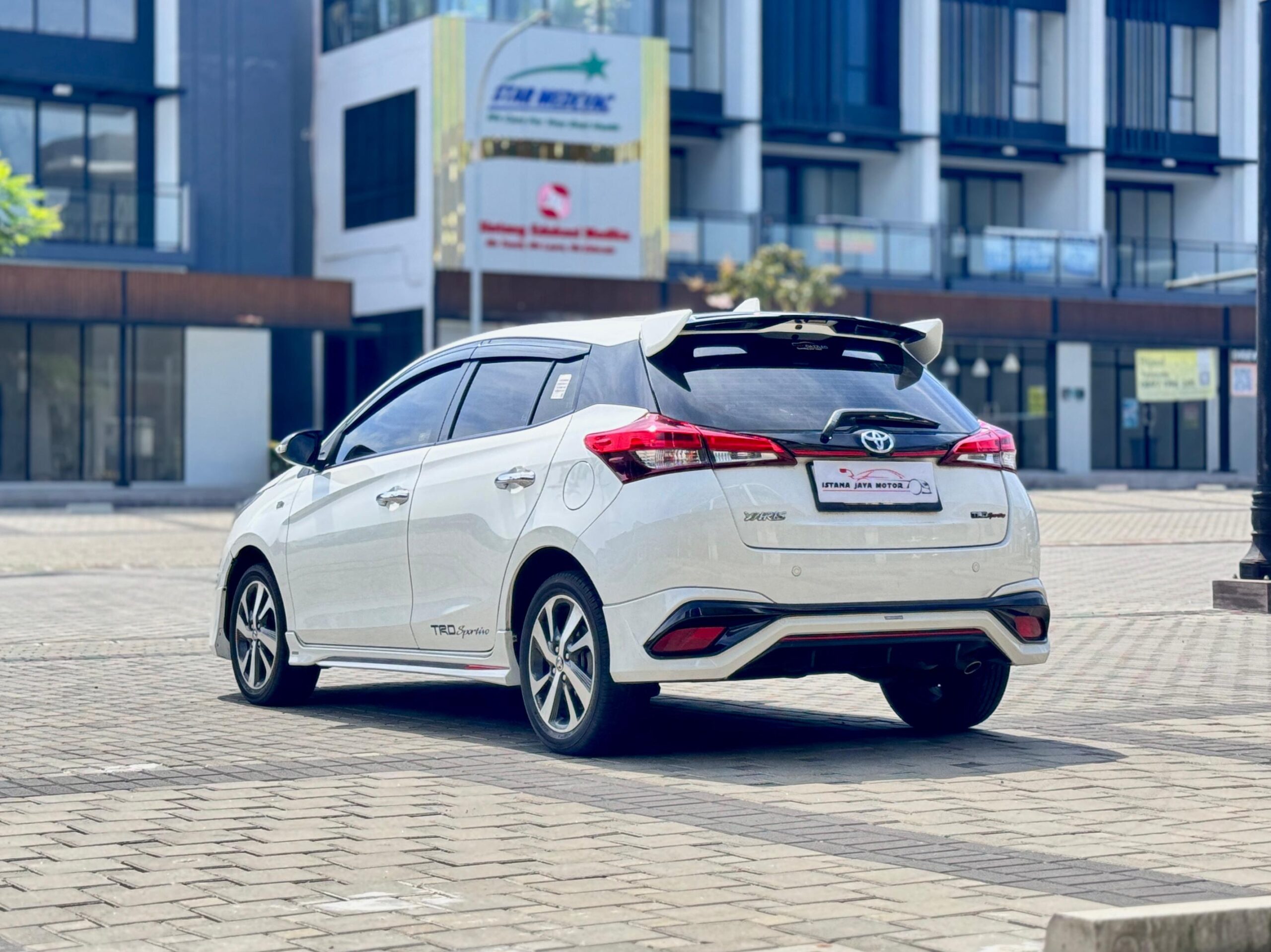 YARIS TRD AT PUTIH 2020 - Gambar 5