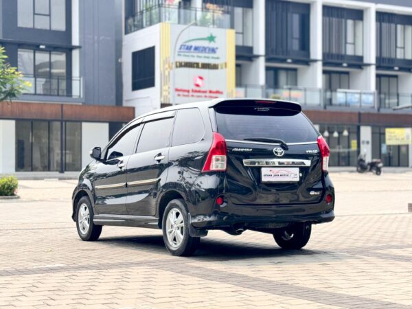 AVANZA VELOZ 1.5 AT HITAM 2013 - Gambar 4
