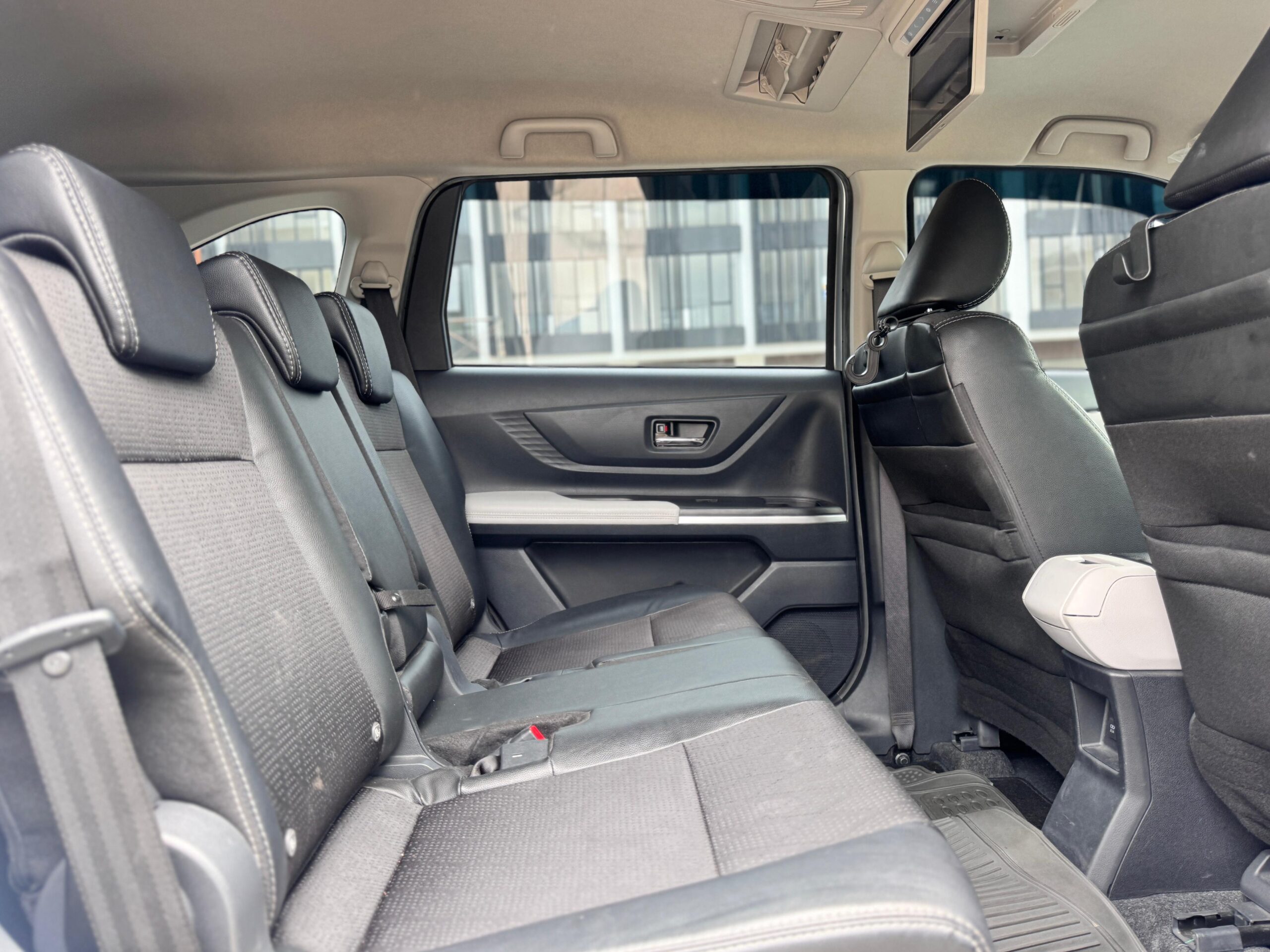 AVANZA 1.5 VELOZ Q AT SILVER 2023 - Gambar 14