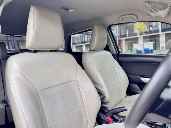 BALENO HB AT SILVER 2019 - Gambar 12