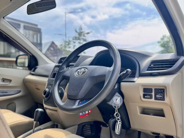 AVANZA 1.3 G AT PUTIH 2012 - Gambar 9
