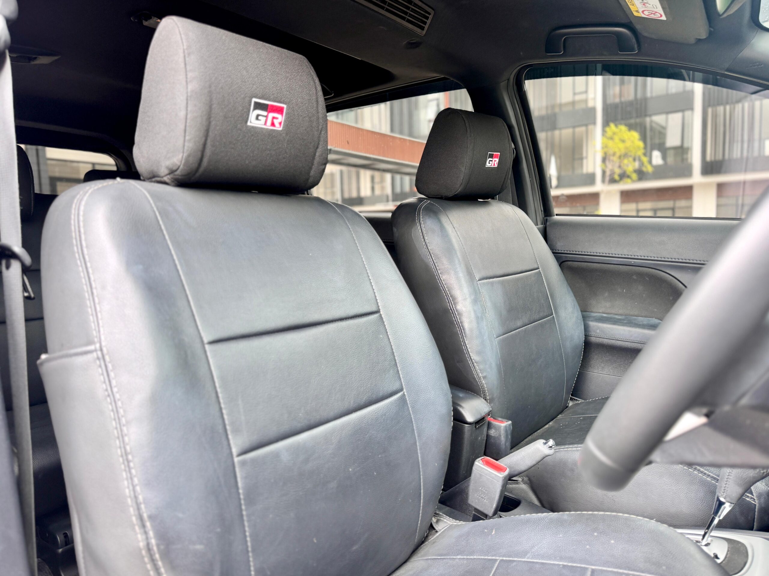 RUSH GR SPORT AT HITAM 2024 - Gambar 12