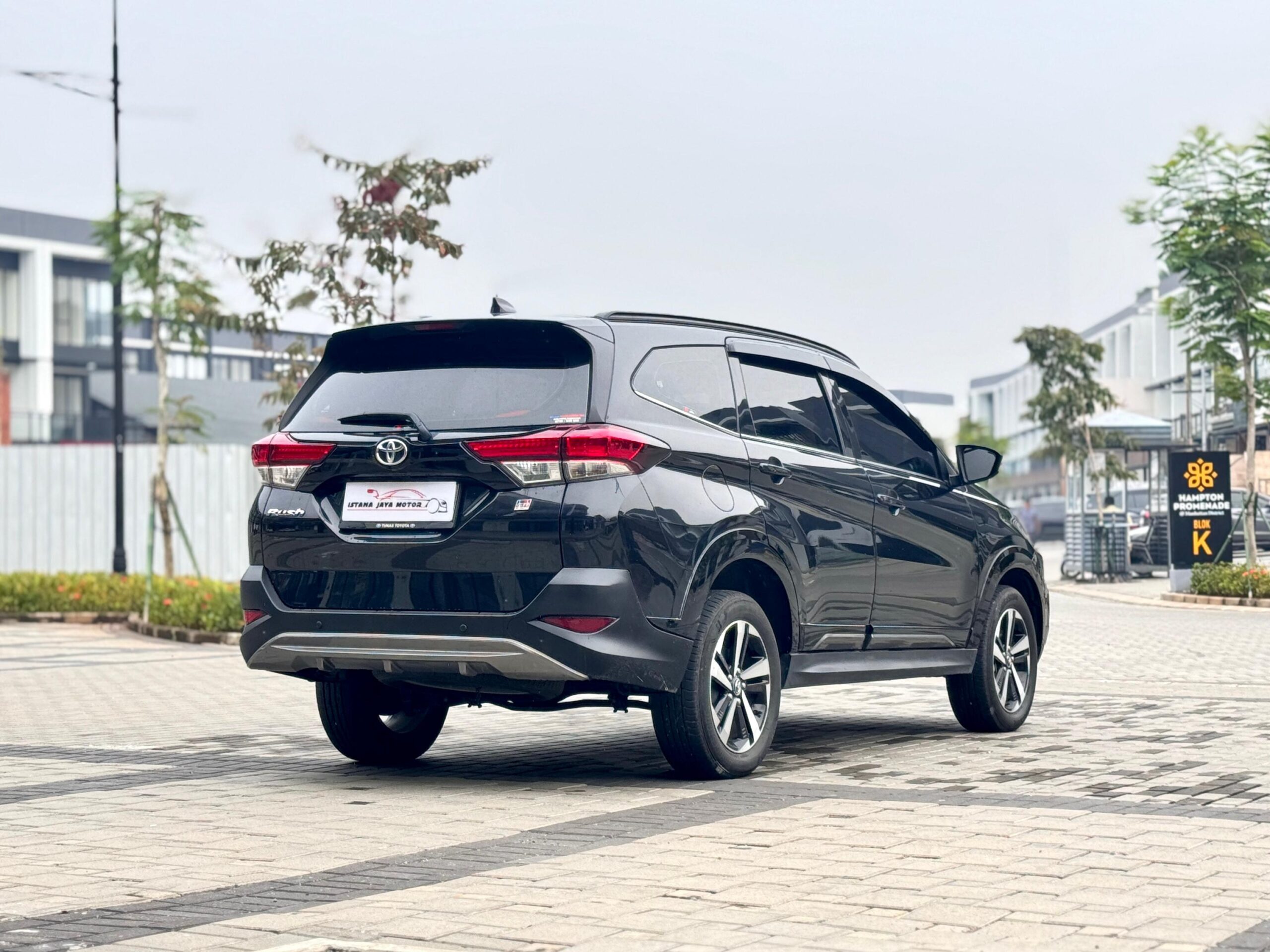 RUSH GR SPORT AT HITAM 2024 - Gambar 7