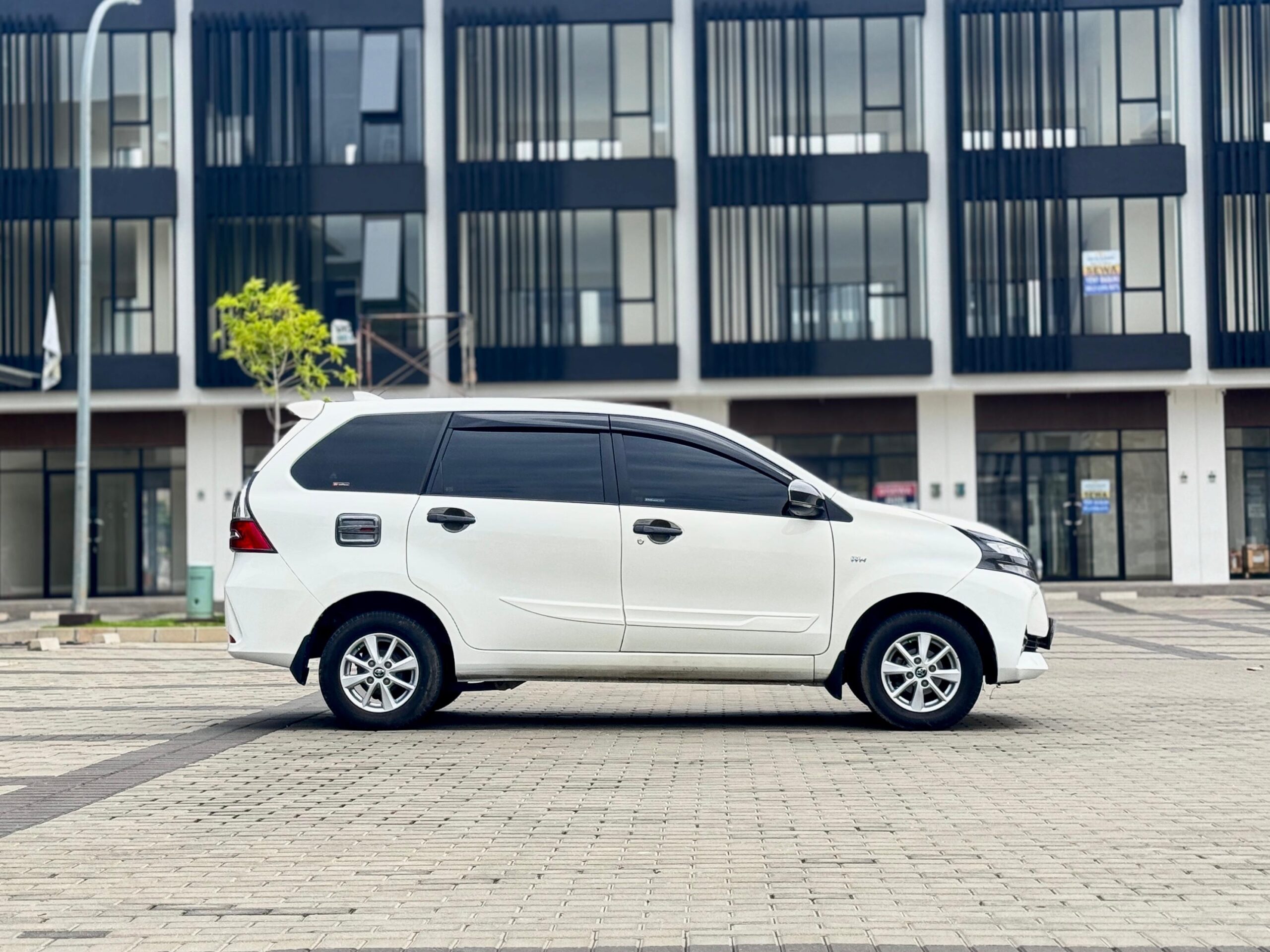 AVANZA 1.3 G MT PUTIH 2021 - Gambar 5