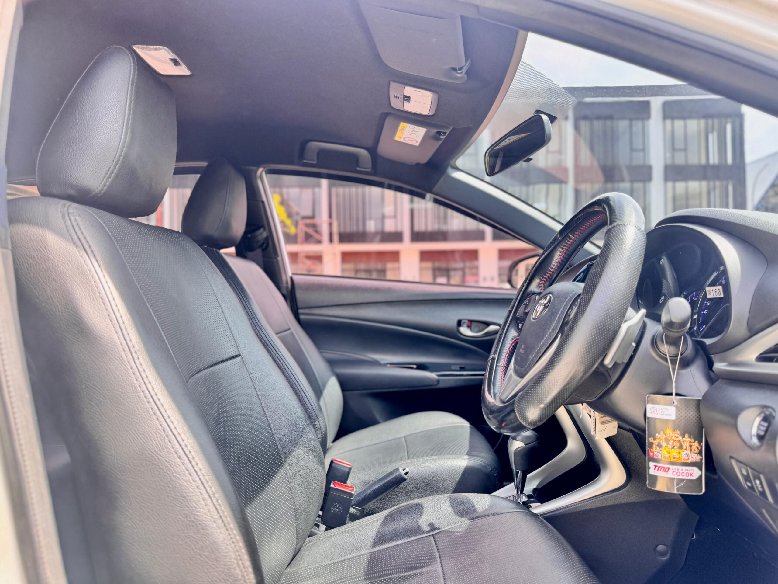 YARIS TRD AT PUTIH 2020 - Gambar 11