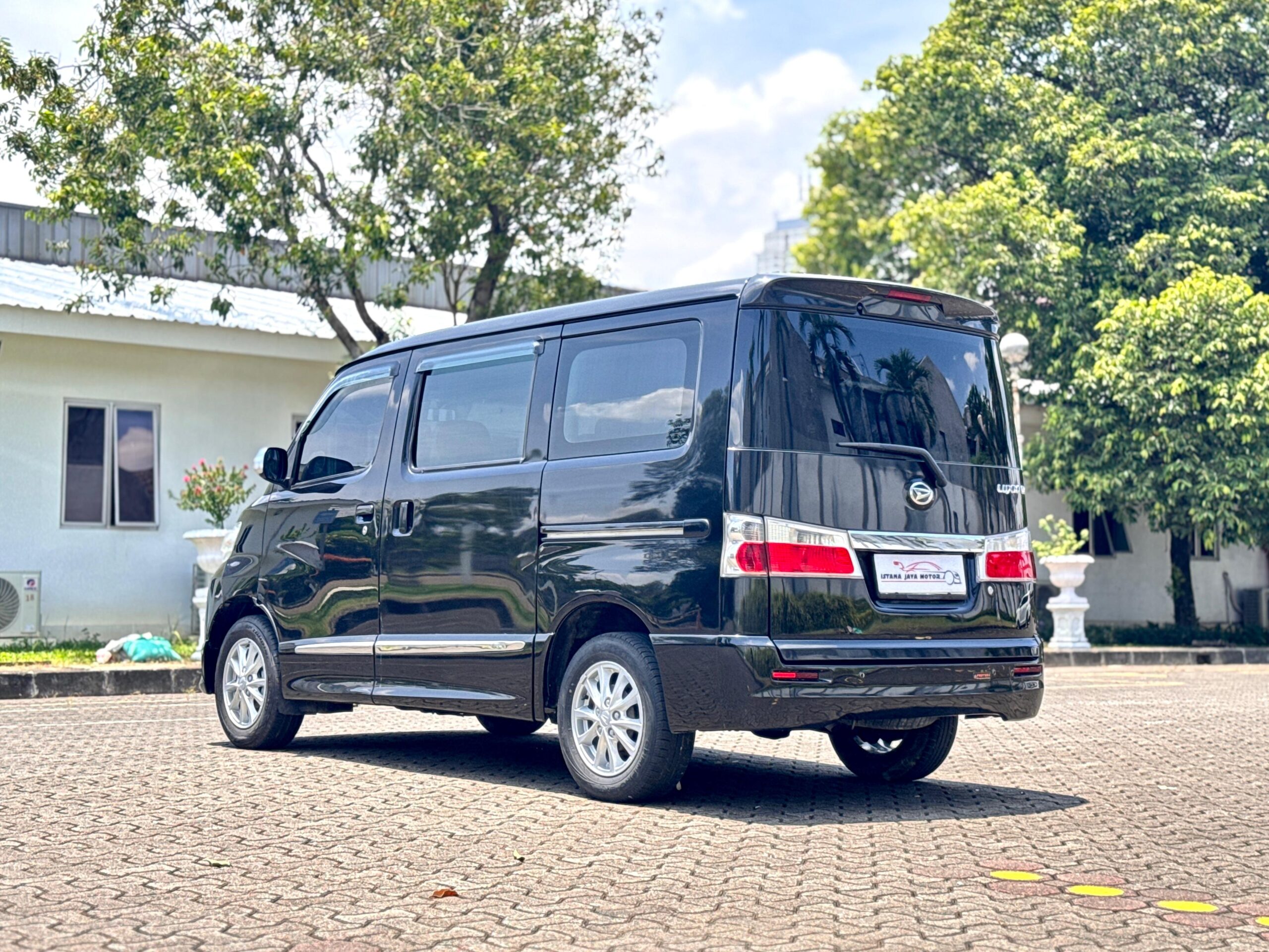 LUXIO MT HITAM 2020 - Gambar 7