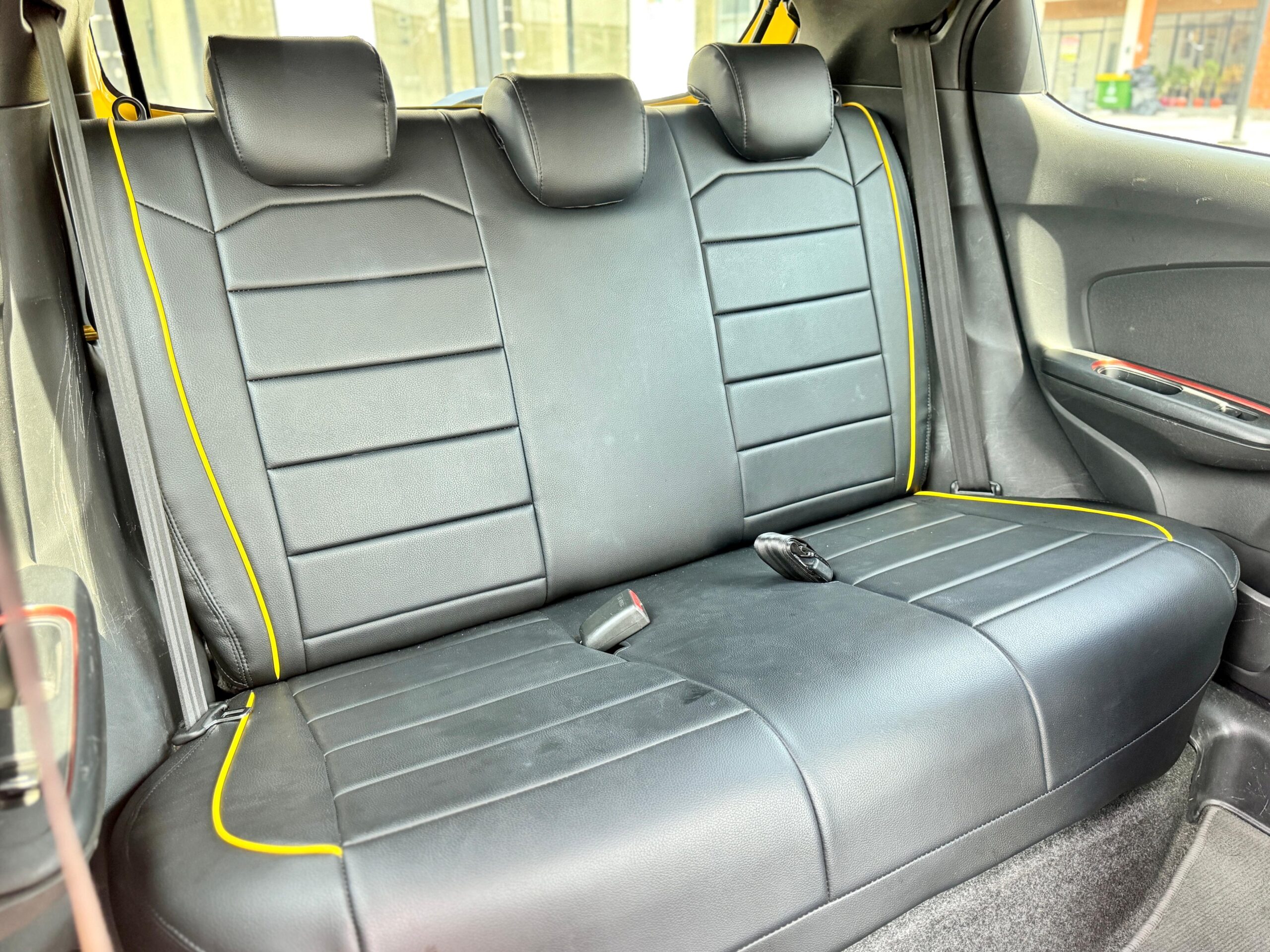 BRIO RS AT KUNING 2020 - Gambar 14